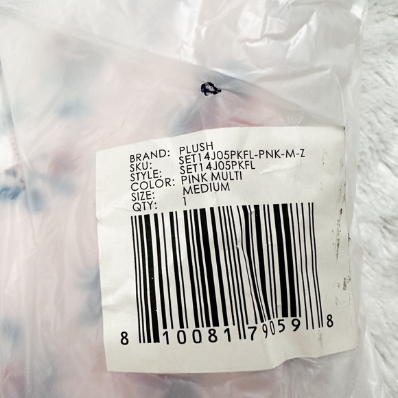 NWT- PLUSH Revolve Plush Micro Waffle Floral PJ Set - Picture 5 of 13